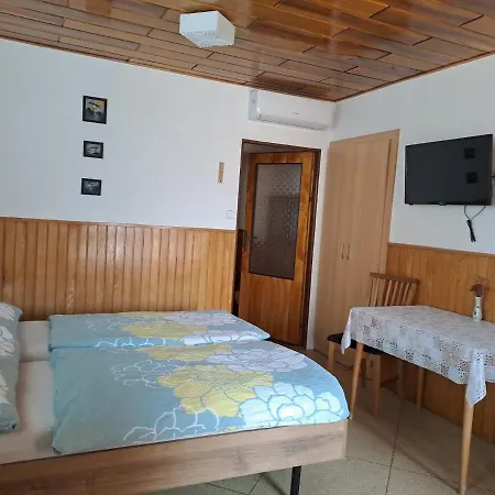 Appartamento Jirinka